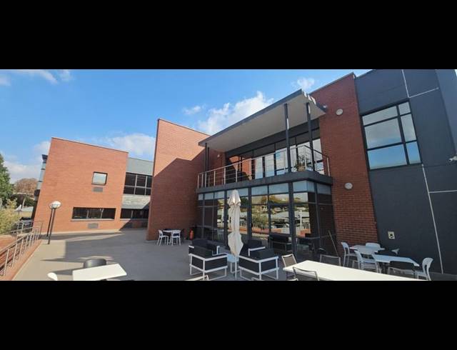 BUSINESS PROPERTY TO RENT IN MIDRIDGE PARK